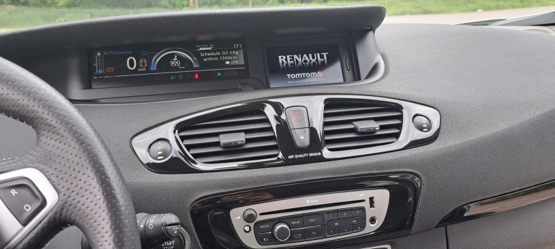 Renault Scenic BOSE, снимка 3 - Автомобили и джипове - 45540471