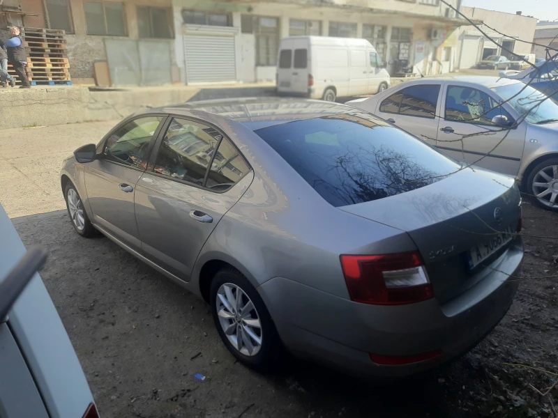 Skoda Octavia, снимка 4 - Автомобили и джипове - 48783651