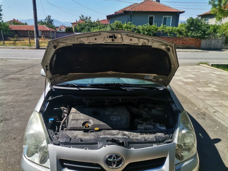 Toyota Corolla verso, снимка 11 - Автомобили и джипове - 52582688