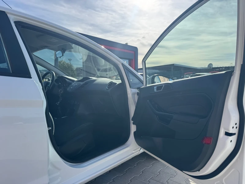 Ford Fiesta 1.5TDCI EURO-6, снимка 14 - Автомобили и джипове - 52282946