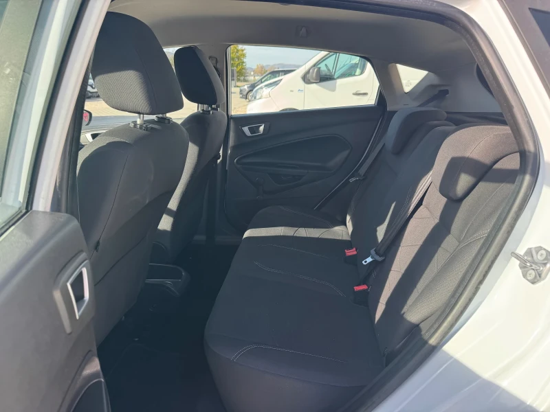Ford Fiesta 1.5TDCI EURO-6, снимка 15 - Автомобили и джипове - 52282946