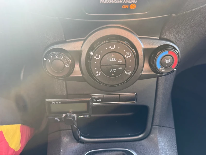 Ford Fiesta 1.5TDCI EURO-6, снимка 17 - Автомобили и джипове - 52282946