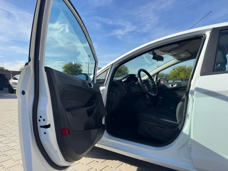 Ford Fiesta 1.5TDCI EURO-6, снимка 9 - Автомобили и джипове - 52282946