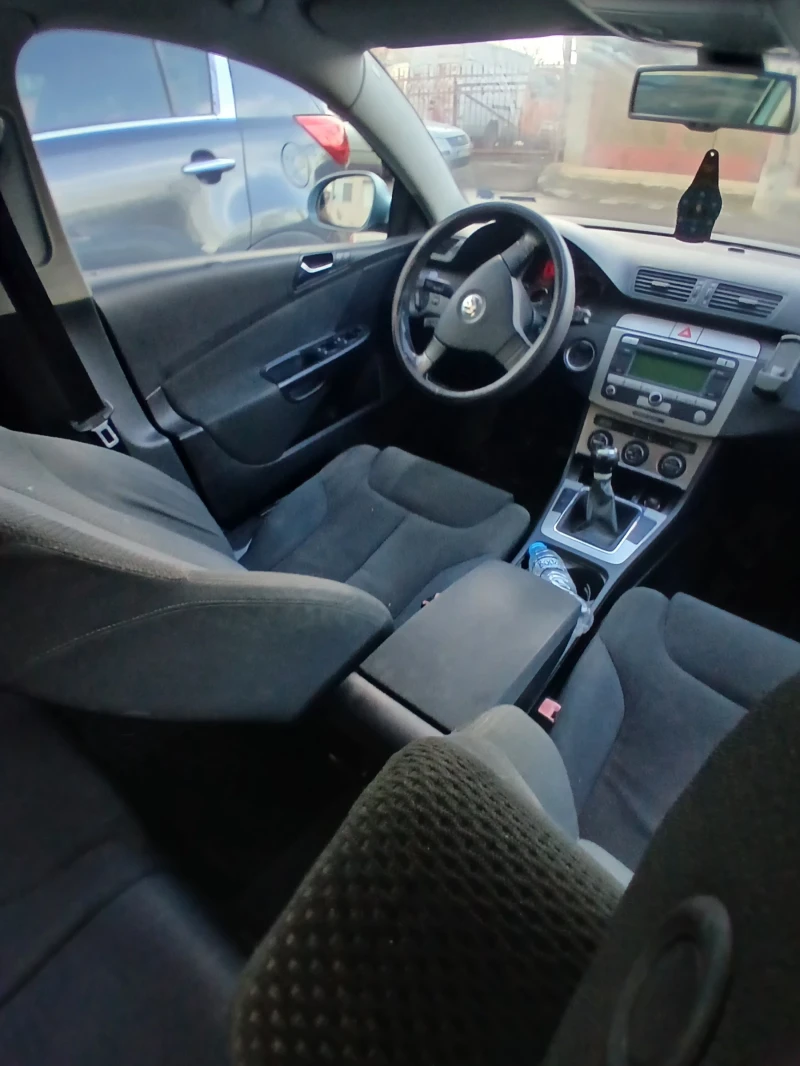 VW Passat 2.0 tdi, снимка 6 - Автомобили и джипове - 52806090