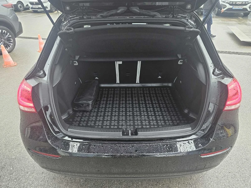 Mercedes-Benz A 180 1.3 TCe 136 hp, снимка 16 - Автомобили и джипове - 53284783