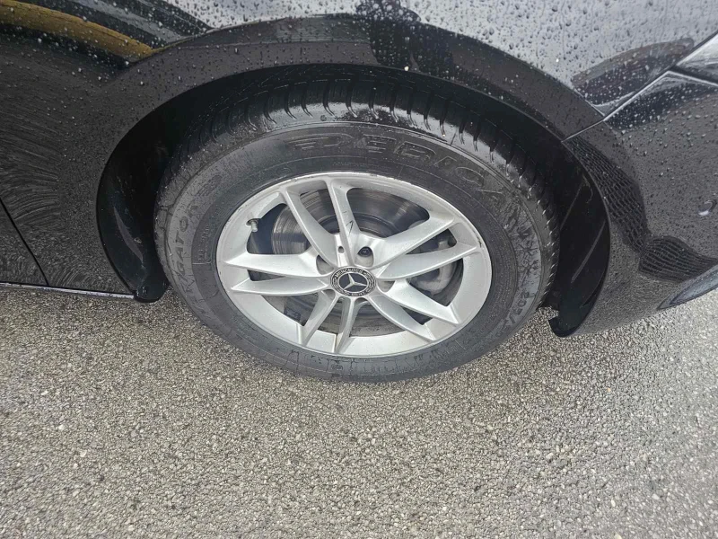 Mercedes-Benz A 180 1.3 TCe 136 hp, снимка 17 - Автомобили и джипове - 53284783