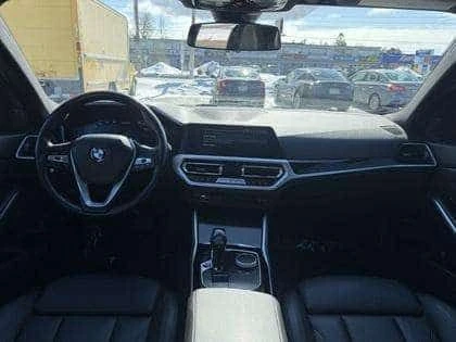 BMW 330 * 330i xDrive Sedan * CARFAX * ЦЕНА ДО БГ, снимка 12 - Автомобили и джипове - 54785364