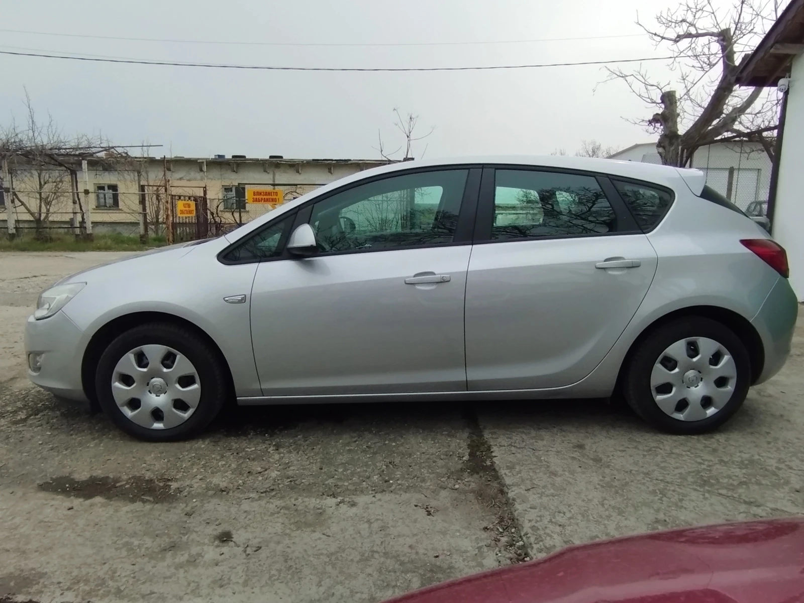 Opel Astra 1.4Газ/бензин 100к.с - изображение 7