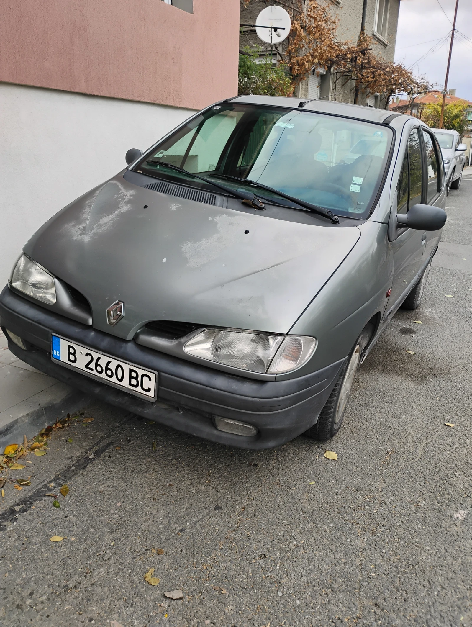 Renault Scenic 1.6 газ инжекцион много стегнат автомобил  - изображение 3