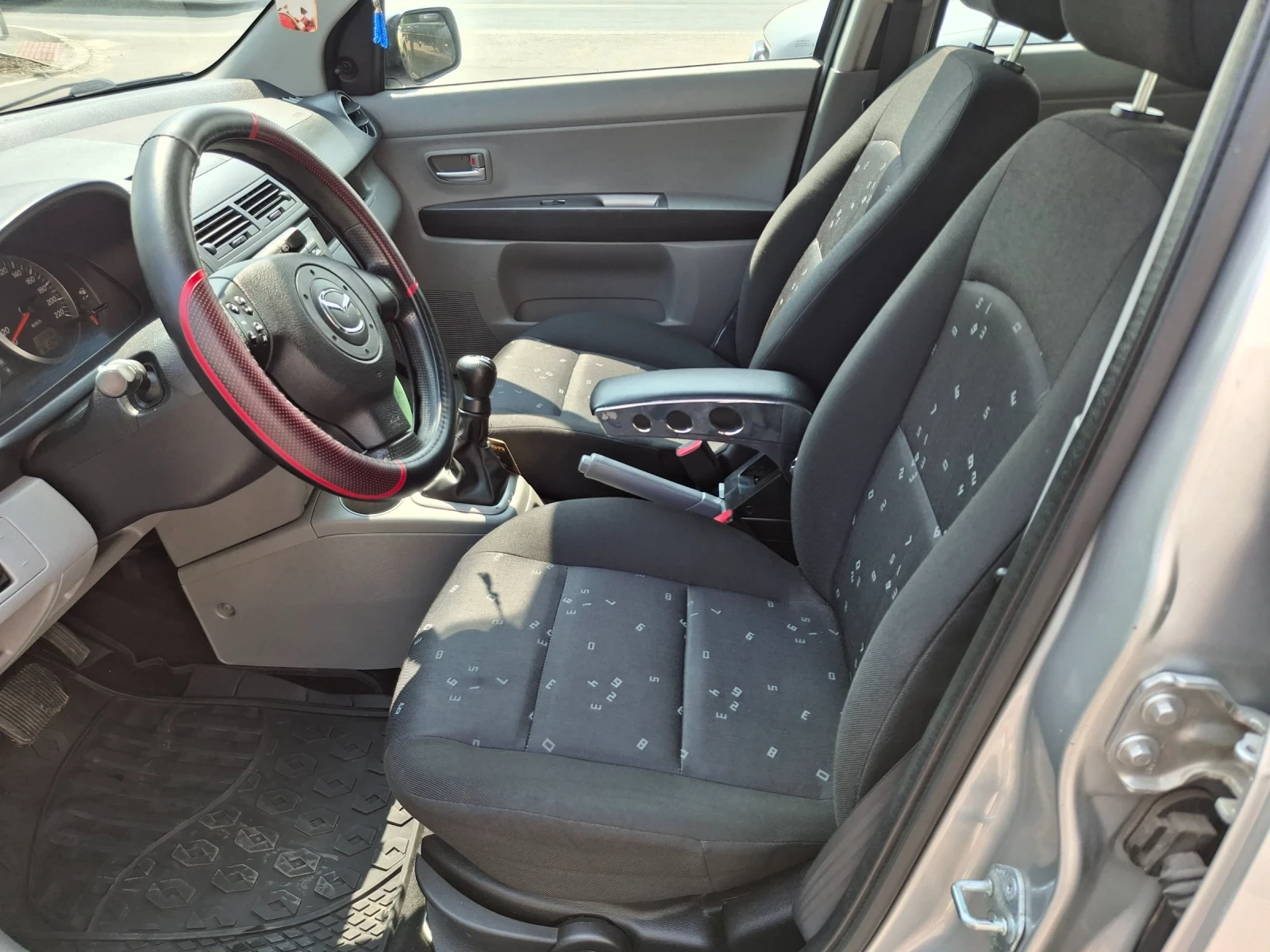Mazda 2 1.4 - изображение 7