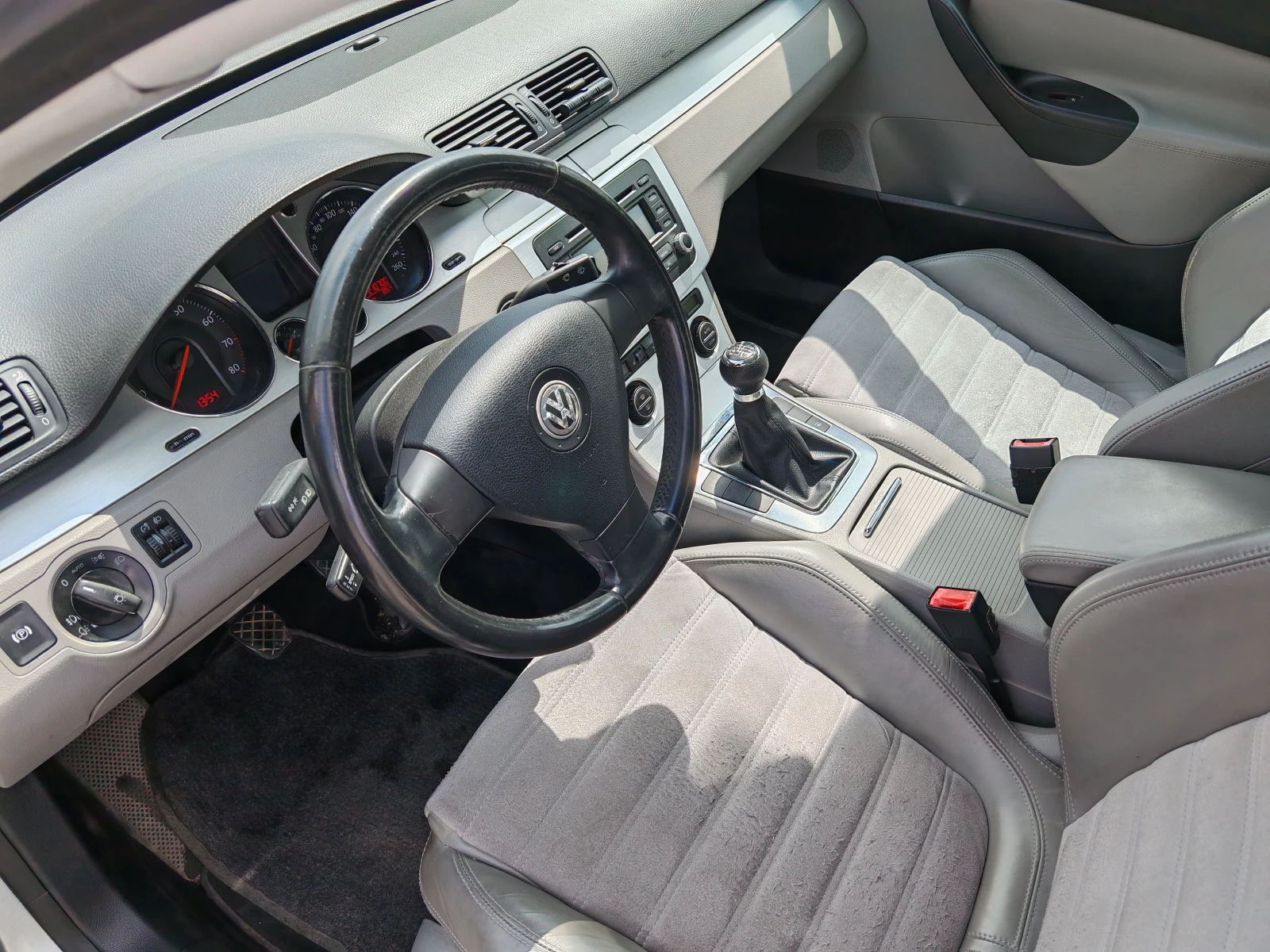 VW Passat FSI    (B6) - изображение 6