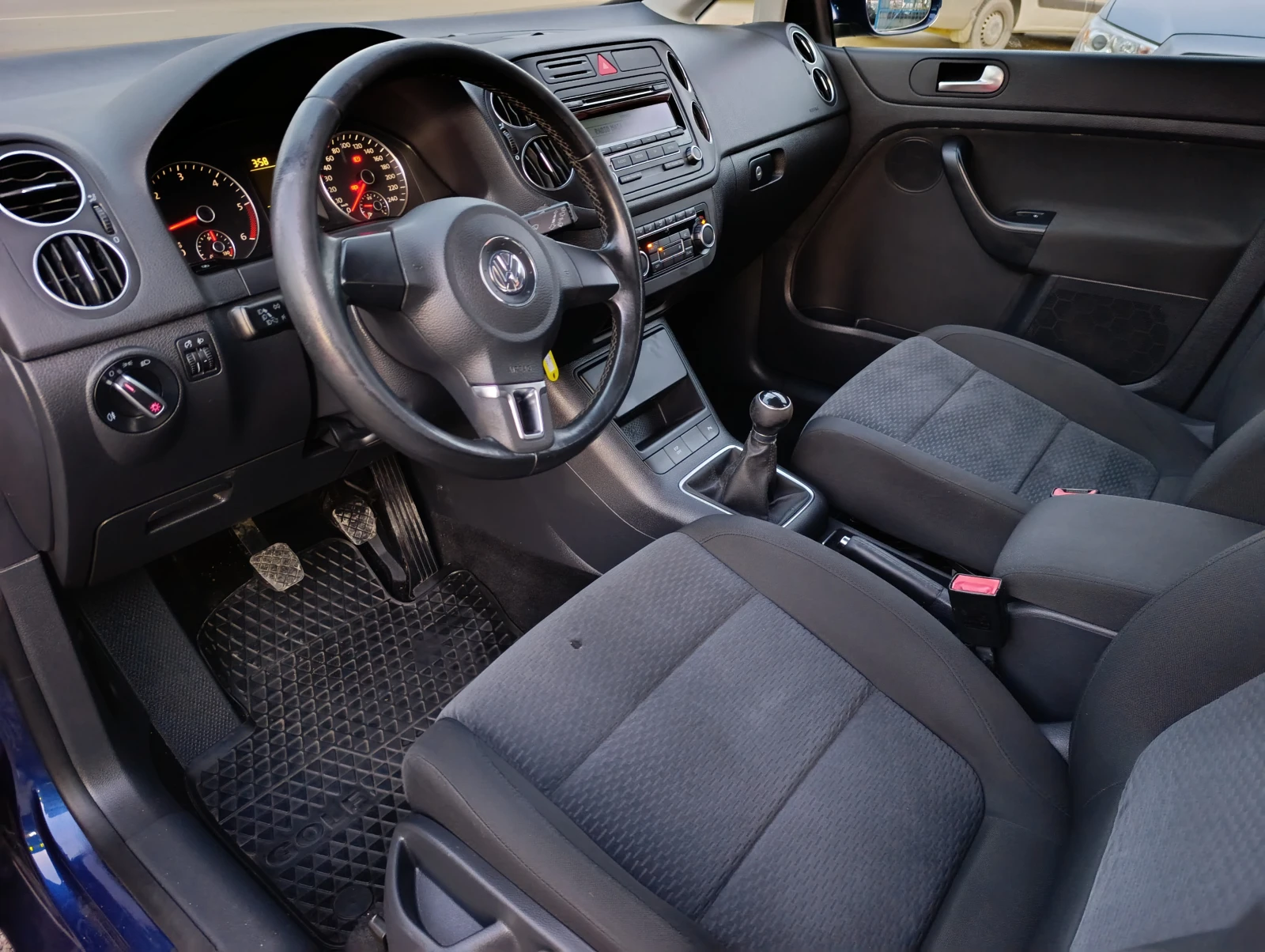 VW Golf Plus 1.6TDI 105k.c. - изображение 8