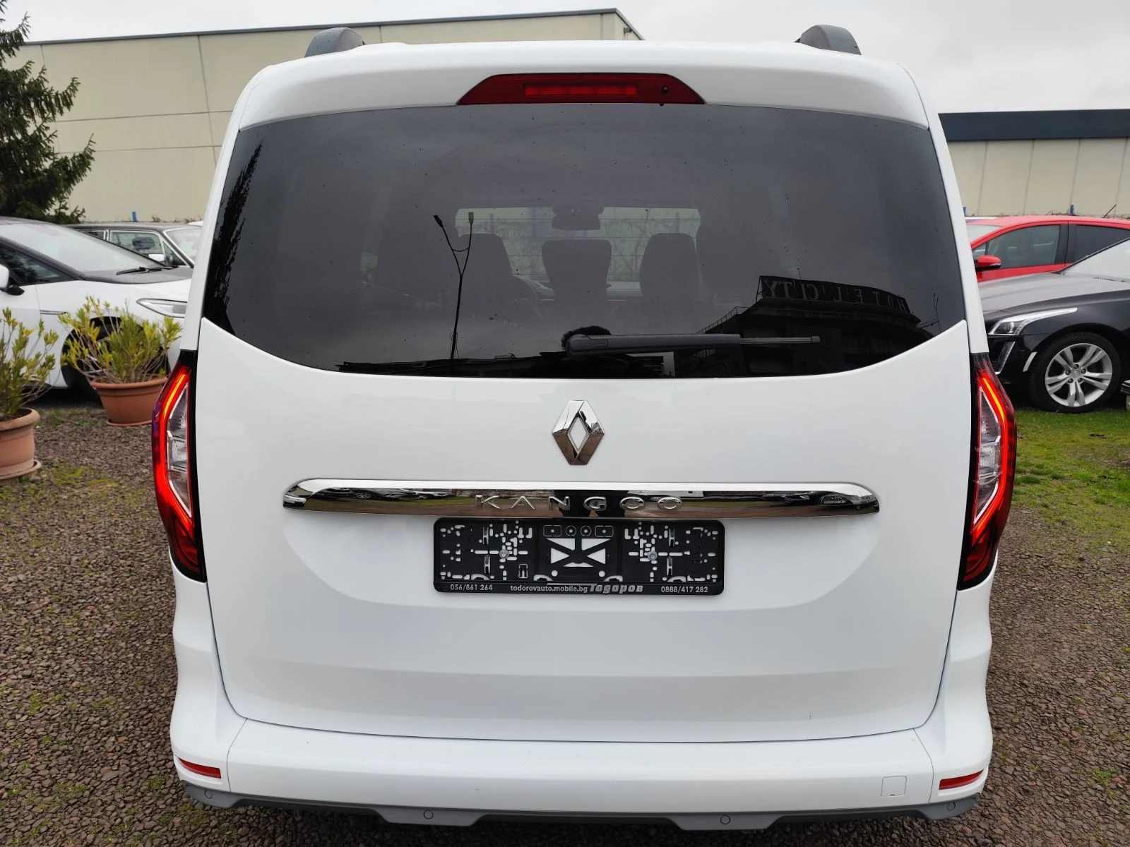 Renault Kangoo 1.3 TCe 130 Intens, 130 к.с - изображение 5