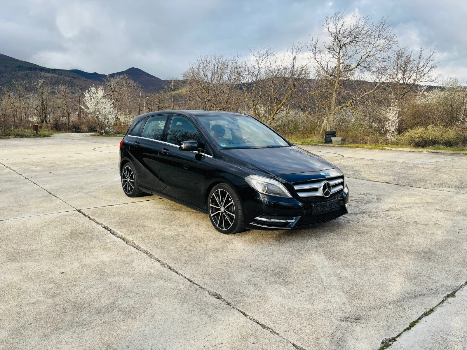 Mercedes-Benz B 200 AUTOMAT-7G, снимка 7 - Автомобили и джипове - 53403887