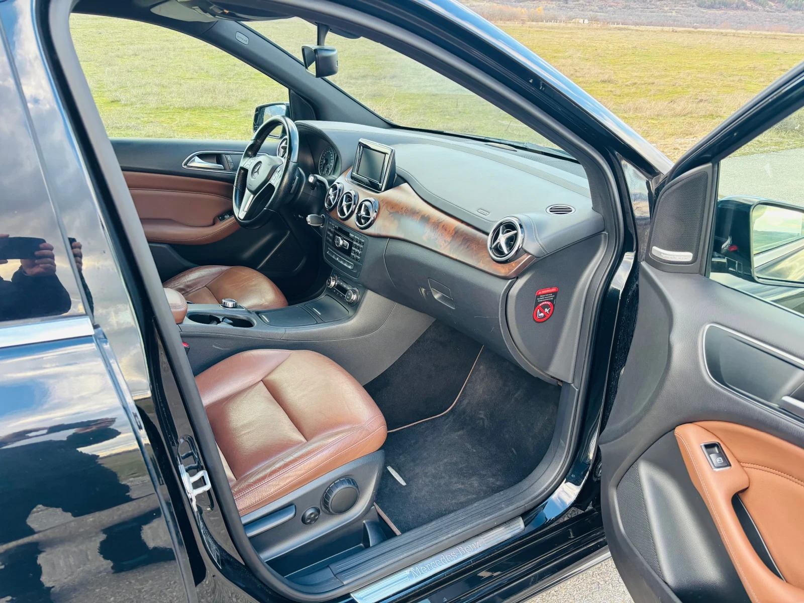 Mercedes-Benz B 200 AUTOMAT-7G, снимка 11 - Автомобили и джипове - 53403887