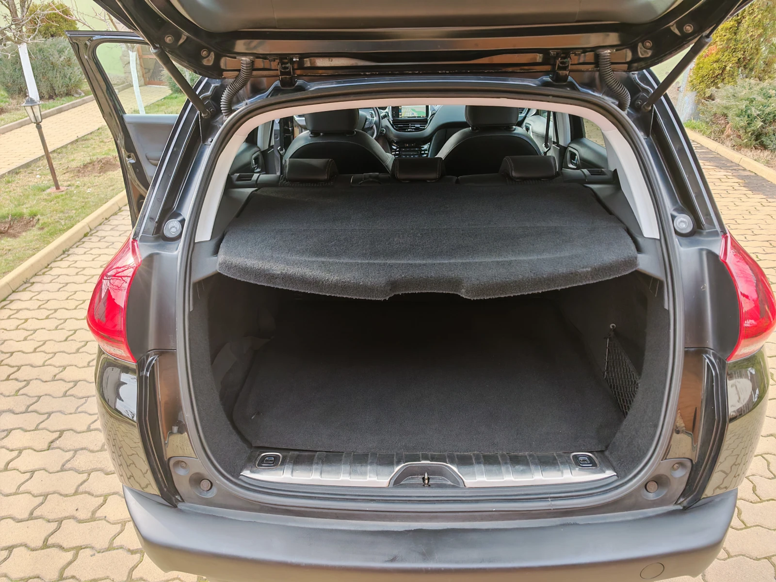 Peugeot 2008 1.6HDI-автоматик-новият модел!!!, снимка 16 - Автомобили и джипове - 53721742