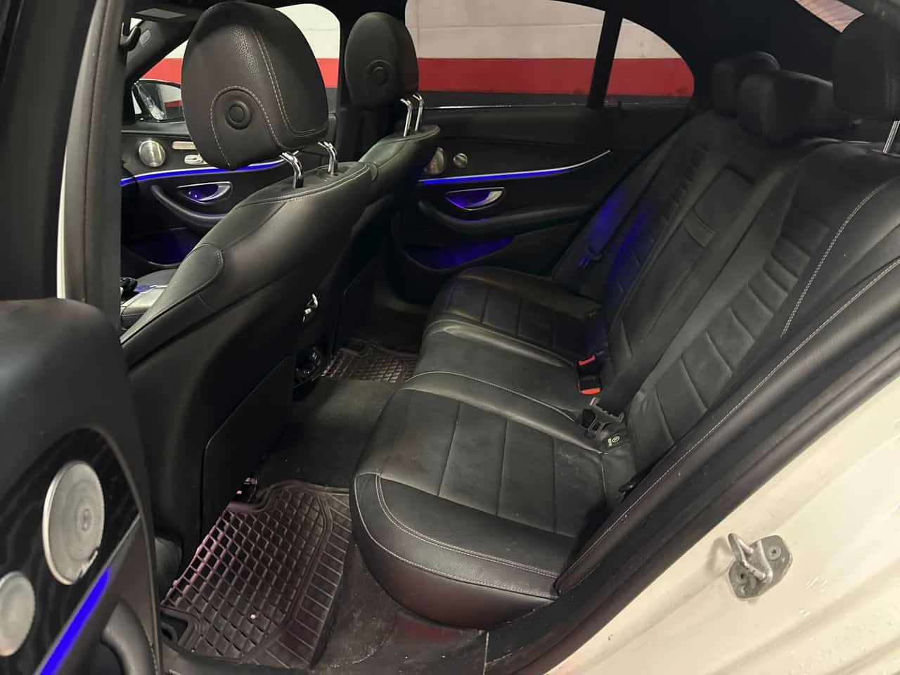 Mercedes-Benz E 400 4MATIC/BURMESTER/ПАНОРАМА/АМБИЕНТНО, снимка 10 - Автомобили и джипове - 54077881