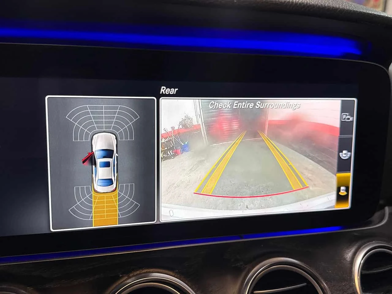 Mercedes-Benz E 400 4MATIC/BURMESTER/ПАНОРАМА/АМБИЕНТНО, снимка 11 - Автомобили и джипове - 54077881