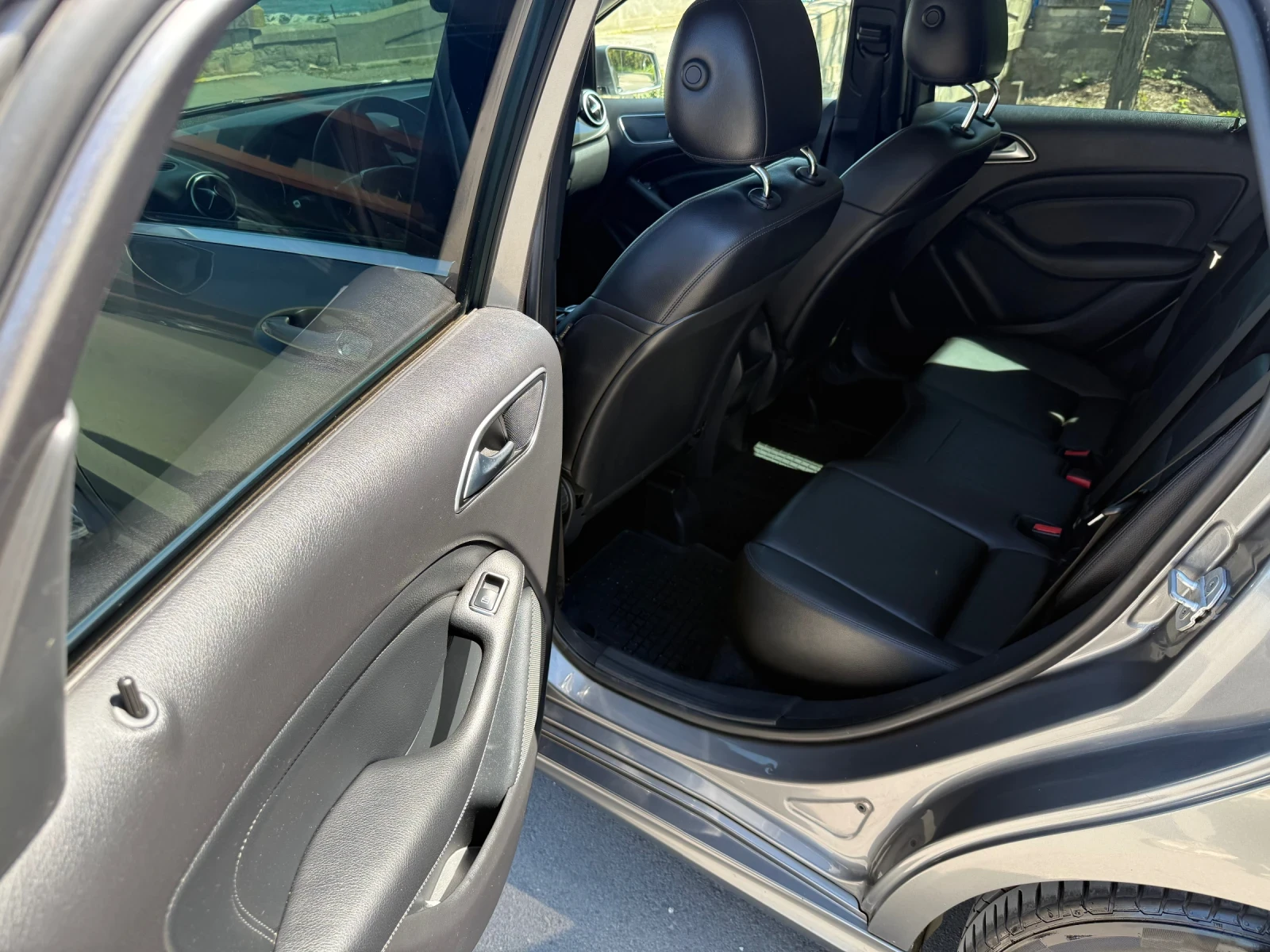 Mercedes-Benz B 180 1.8 CDI, снимка 7 - Автомобили и джипове - 54427590