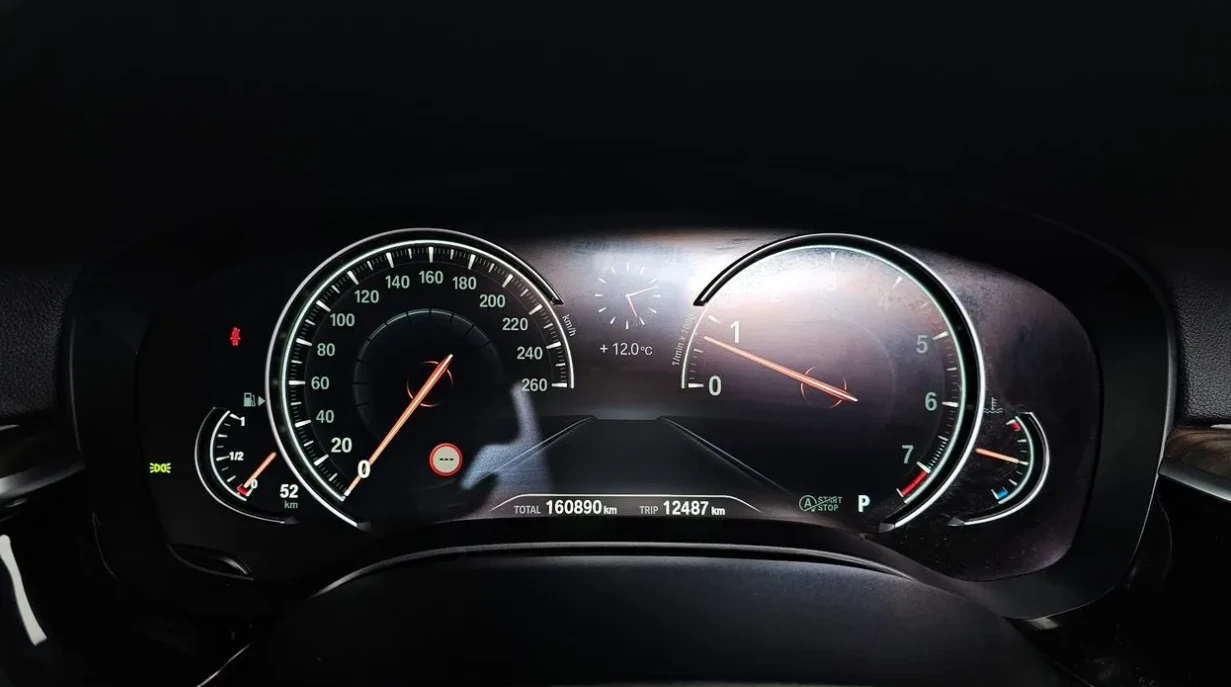 BMW 530 i xDrive M Sport Plus, снимка 7 - Автомобили и джипове - 54479539