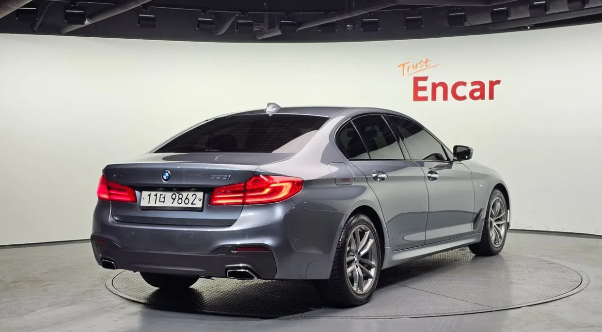 BMW 530 i xDrive M Sport Plus, снимка 2 - Автомобили и джипове - 54479539