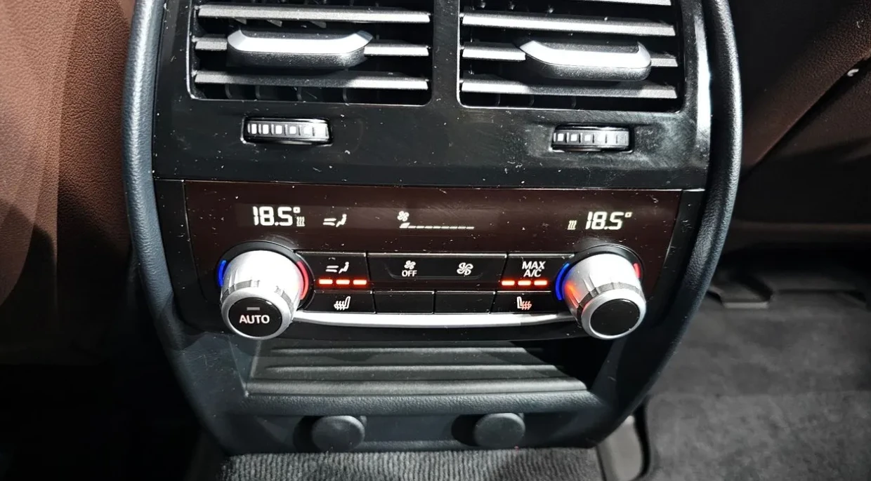 BMW 530 i xDrive M Sport Plus, снимка 15 - Автомобили и джипове - 54479539