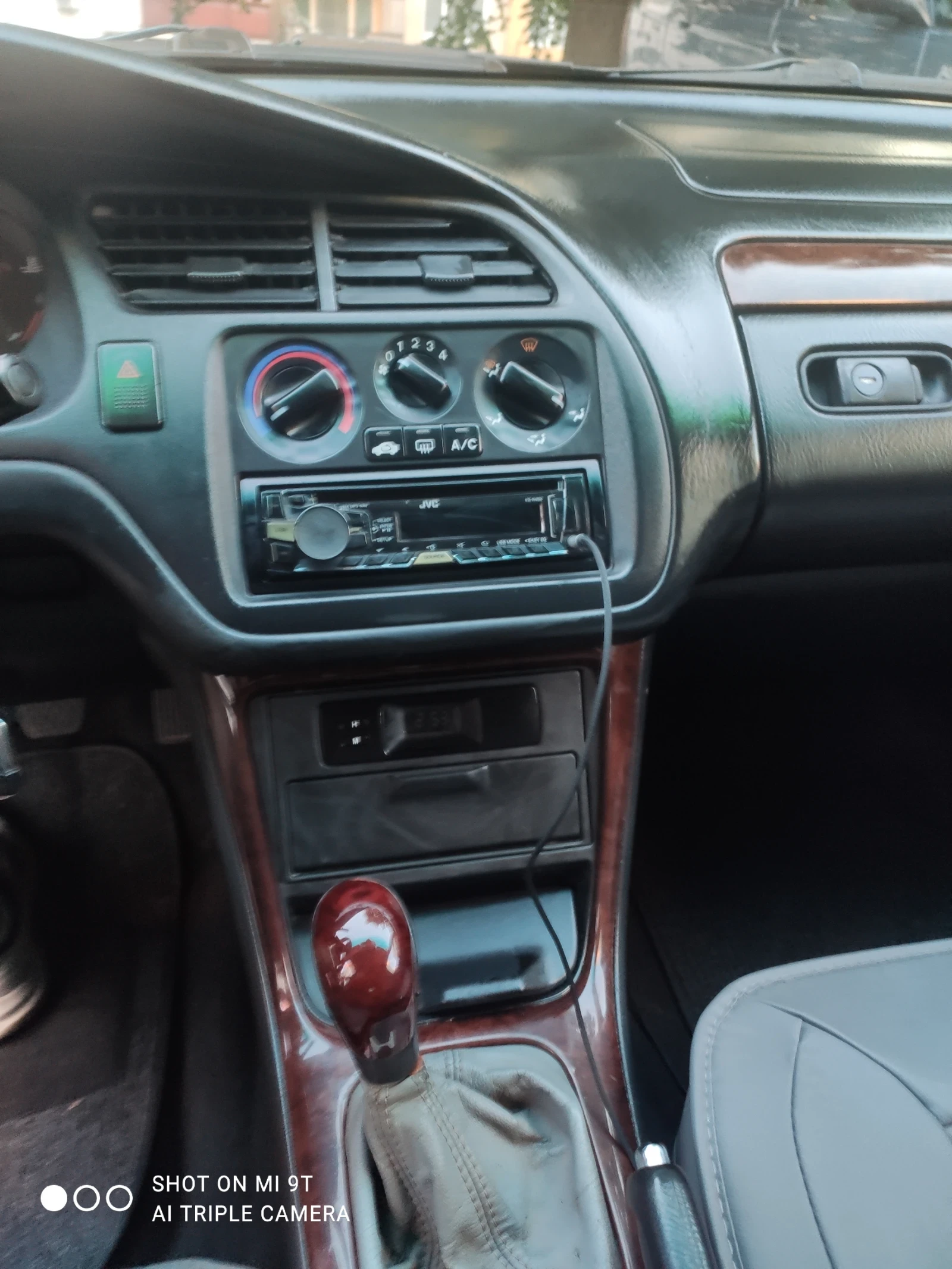 Honda Civic 1.8i 136ps, снимка 13 - Автомобили и джипове - 54963118