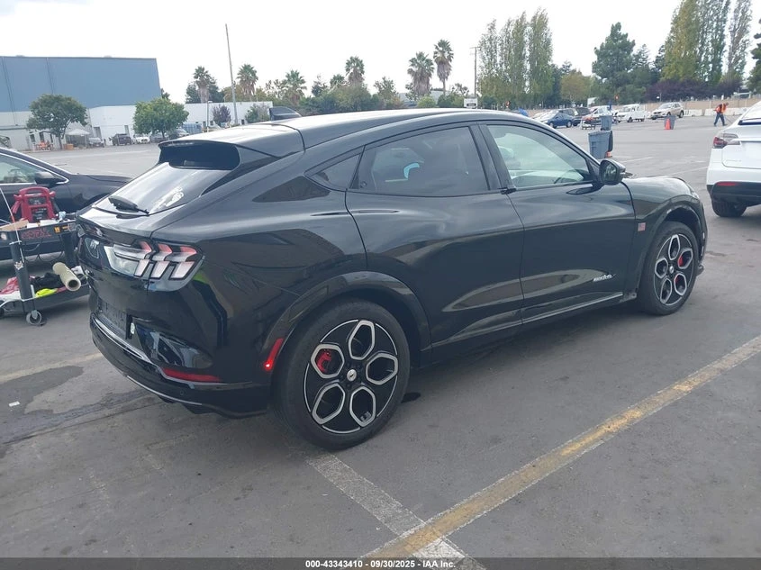 Ford Mustang Mach-E Gt, снимка 4 - Автомобили и джипове - 55288825