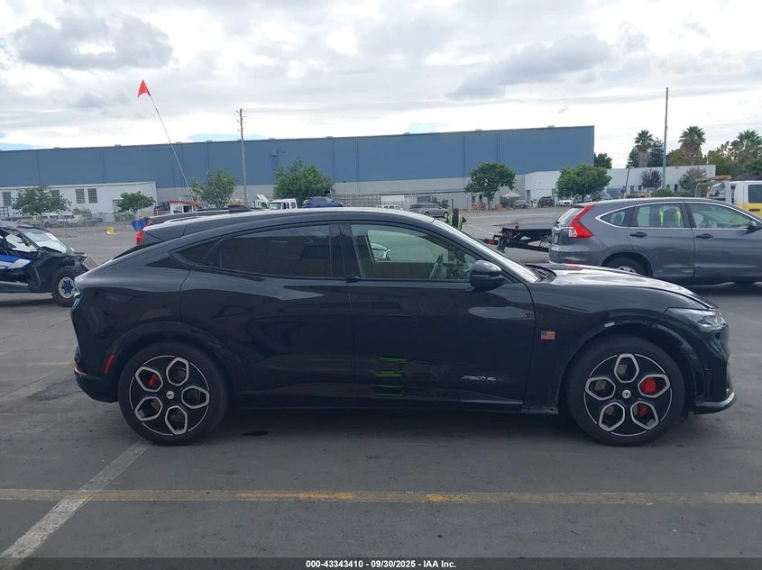 Ford Mustang Mach-E Gt, снимка 13 - Автомобили и джипове - 55288825