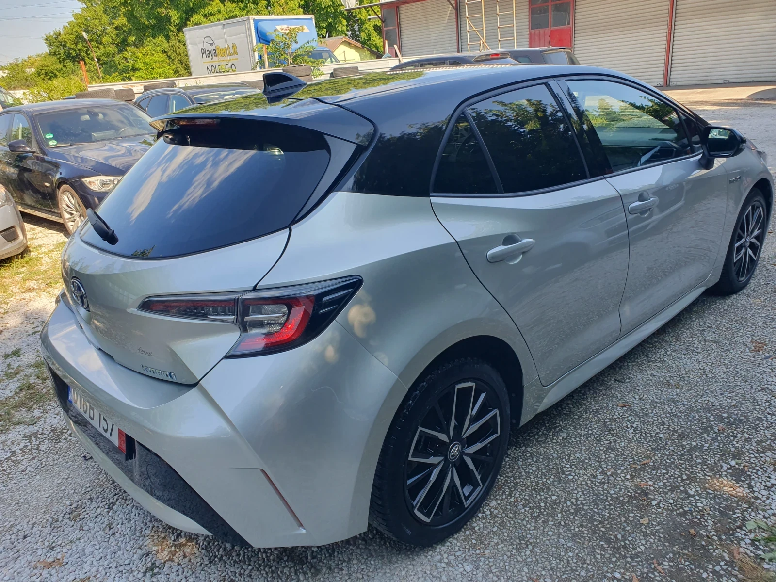 Toyota Corolla 1.8Hubrud  AUT LED NAVI KAMERA PODGREV, снимка 3 - Автомобили и джипове - 55480247