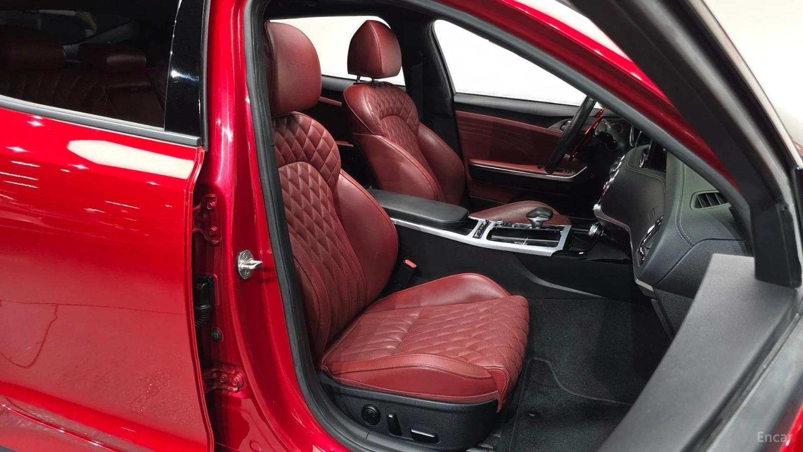 Kia Stinger 3.3 GT AWD Masters Turbo Package, снимка 9 - Автомобили и джипове - 55509262