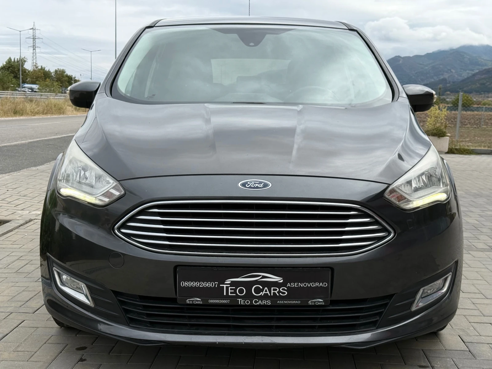 Ford C-max 1.6i LPG / TITANIUM / NAVI / CAMERA / KEYLESS, снимка 2 - Автомобили и джипове - 55931761