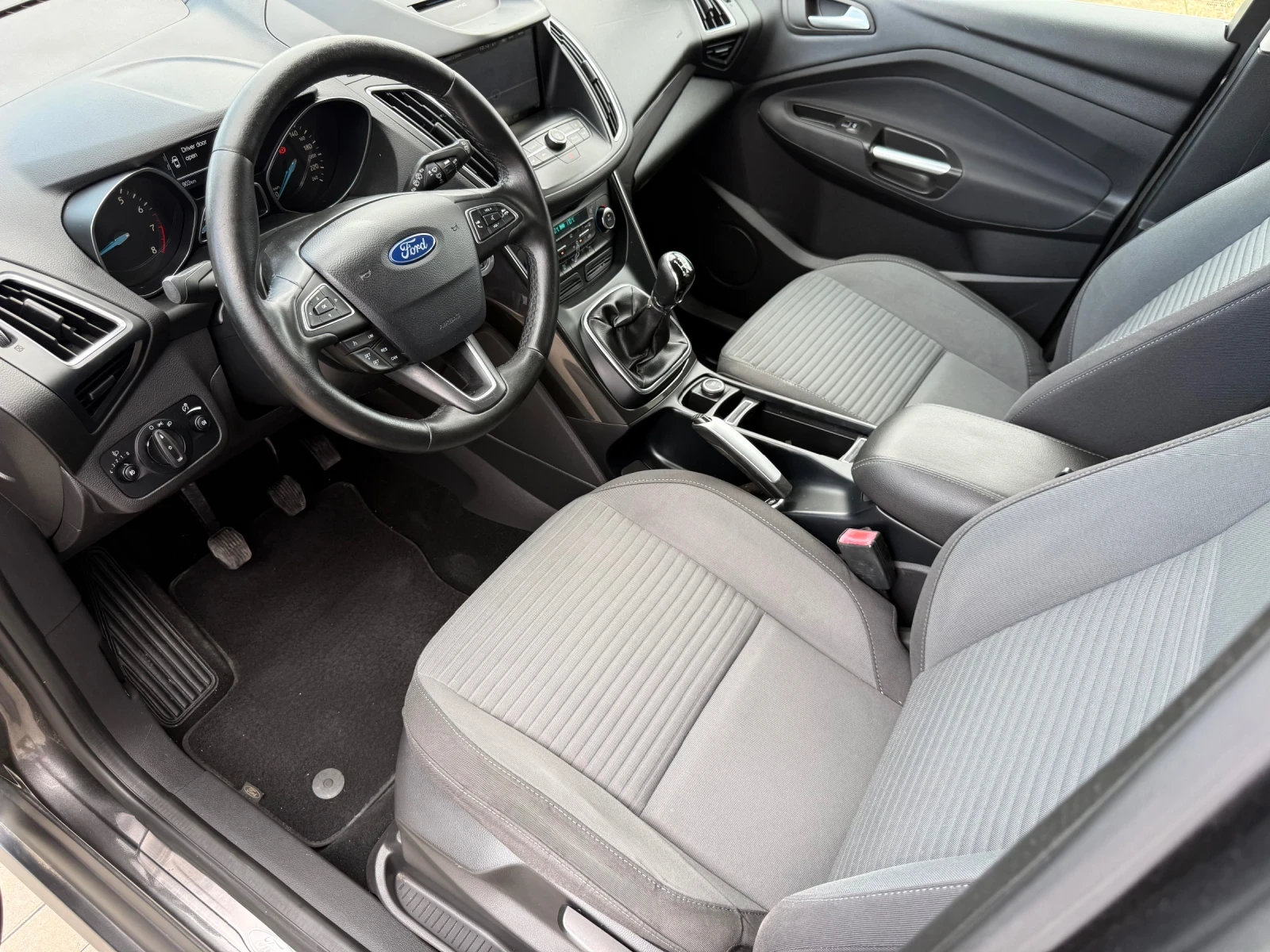 Ford C-max 1.6i LPG / TITANIUM / NAVI / CAMERA / KEYLESS, снимка 9 - Автомобили и джипове - 55931761