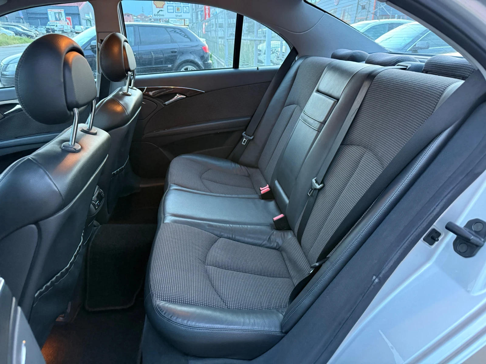 Mercedes-Benz E 500 V8, снимка 9 - Автомобили и джипове - 56012533