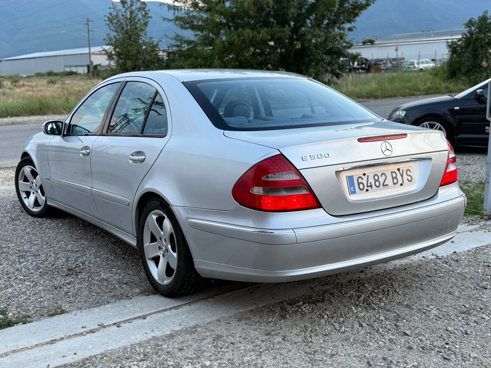 Mercedes-Benz E 500 V8, снимка 4 - Автомобили и джипове - 56012533