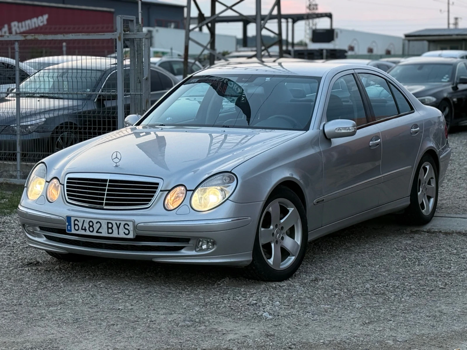 Mercedes-Benz E 500 V8, снимка 3 - Автомобили и джипове - 56012533
