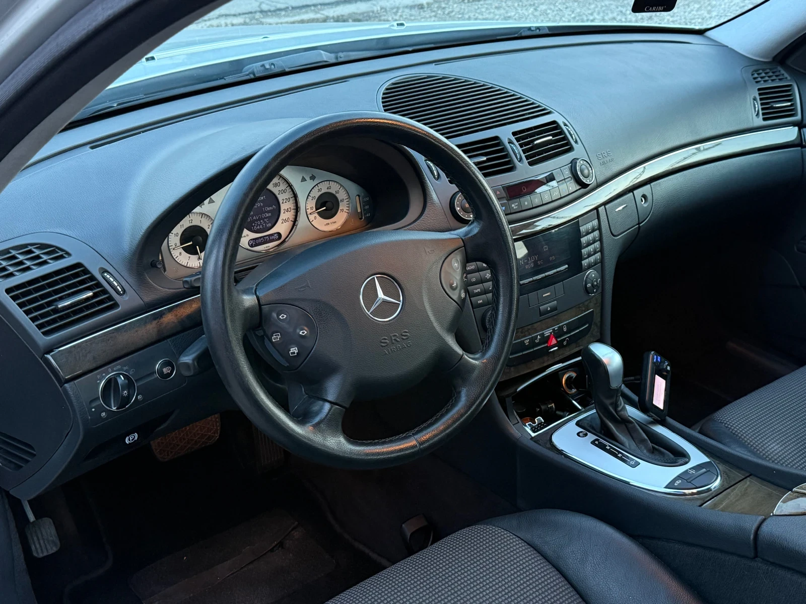 Mercedes-Benz E 500 V8, снимка 7 - Автомобили и джипове - 56012533