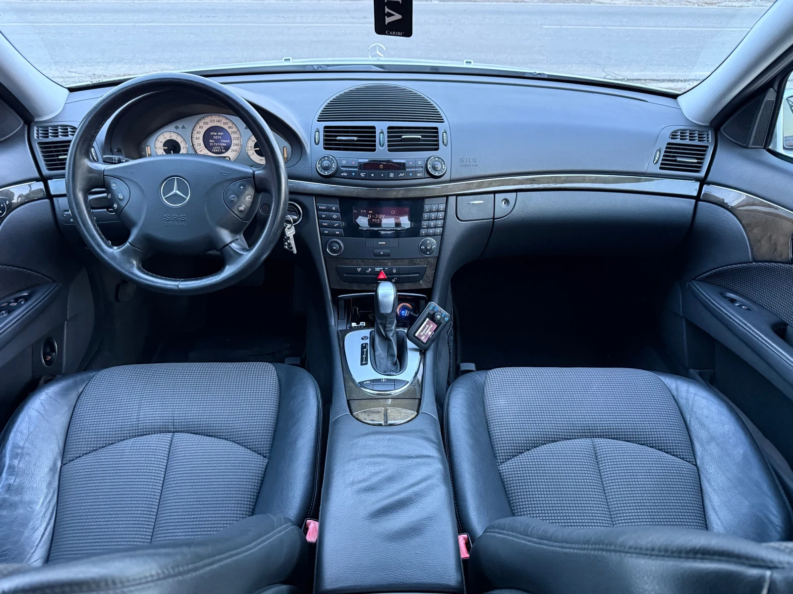Mercedes-Benz E 500 V8, снимка 10 - Автомобили и джипове - 56012533