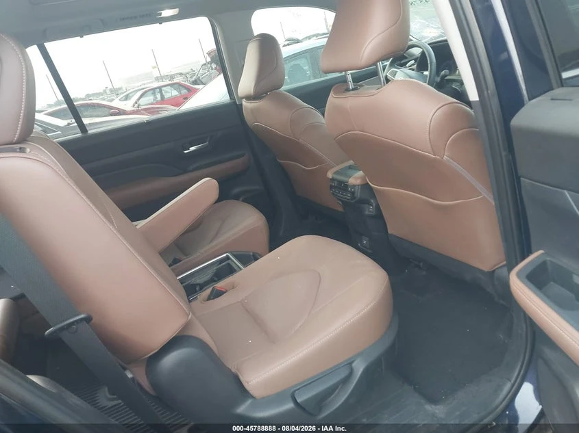 Toyota Grand Highlander 2.4l Platinum, снимка 8 - Автомобили и джипове - 56041728