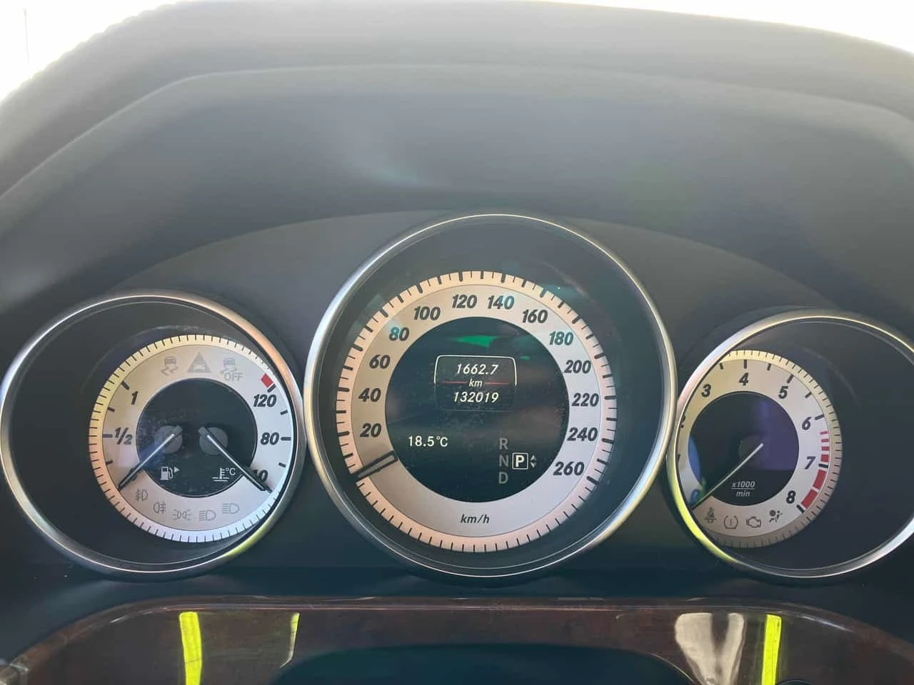 Mercedes-Benz E 350 * 4dr Sdn 4MATIC * CARFAX * , снимка 8 - Автомобили и джипове - 56185891