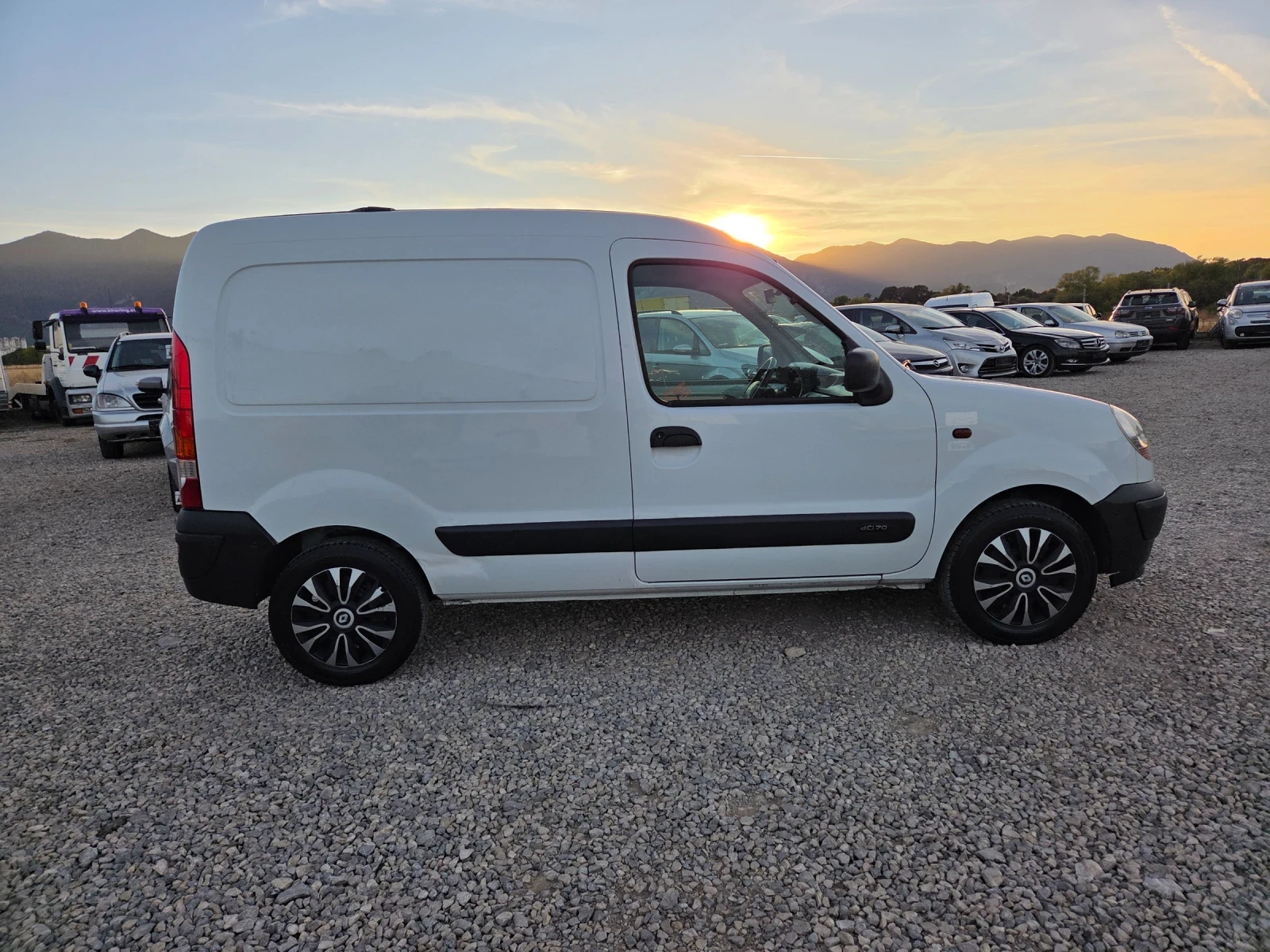 Renault Kangoo 1.5DCI-65PS-KLIMATIK, снимка 4 - Автомобили и джипове - 56367575
