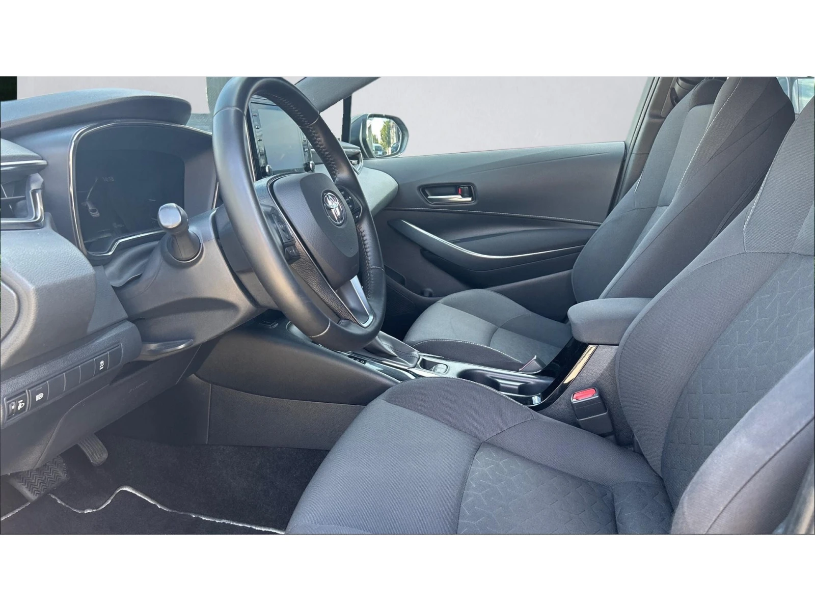 Toyota Corolla 1. 8 HSD  Executive, ������� ������ �� 270   | Mobile.bg � ����������� 12