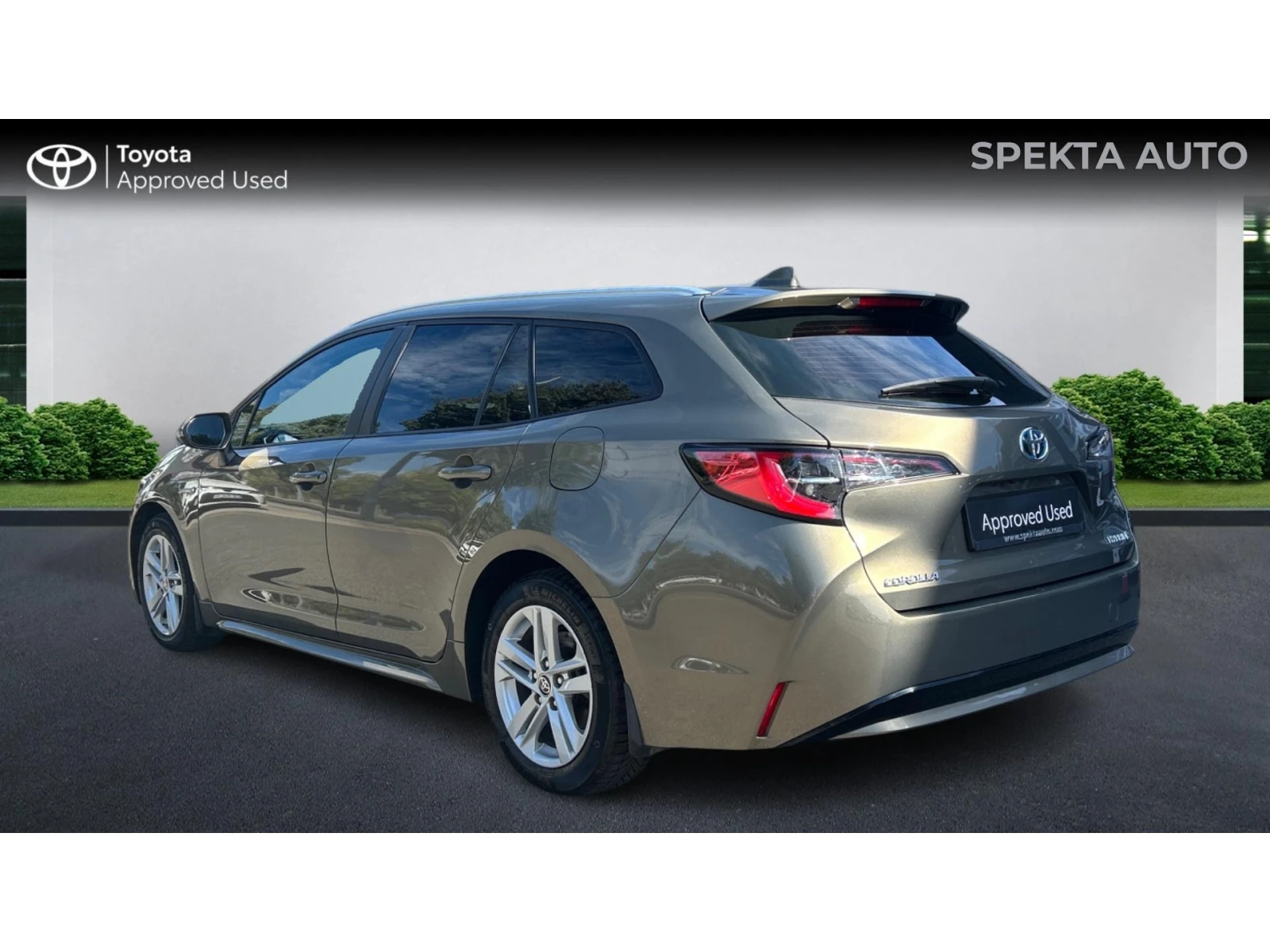 Toyota Corolla 1. 8 HSD  Executive, ������� ������ �� 270   | Mobile.bg � ����������� 2