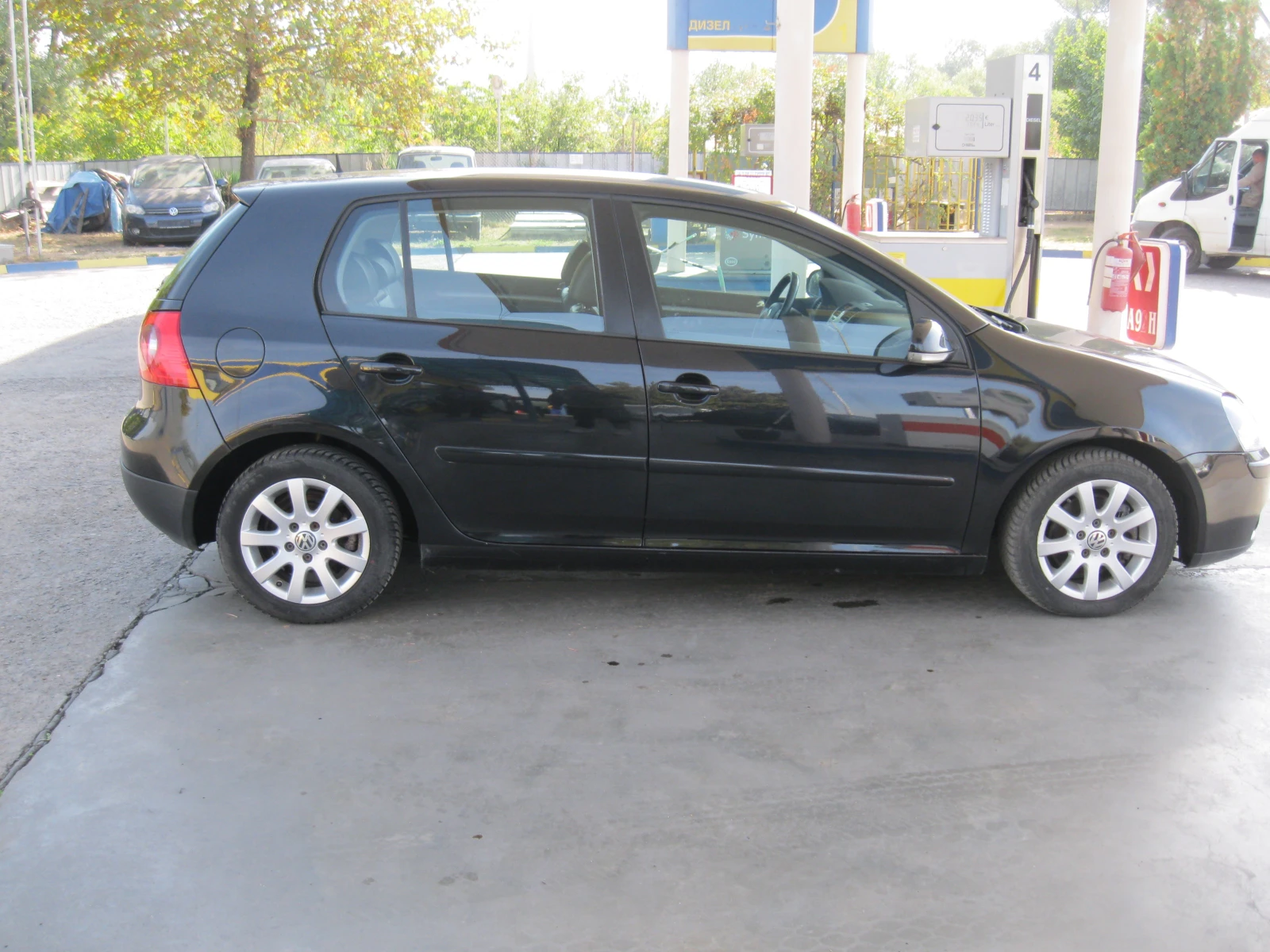 VW Golf 2.0 TDI 140 , снимка 4 - Автомобили и джипове - 56409489
