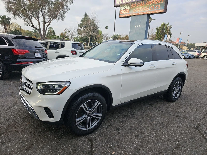 Mercedes-Benz GLC 300 4MATIC/DISTRONIC/PANO/KEYLESS/ПОДГРЕВ/ОБДУХВАНЕ, снимка 1 - Автомобили и джипове - 49008122