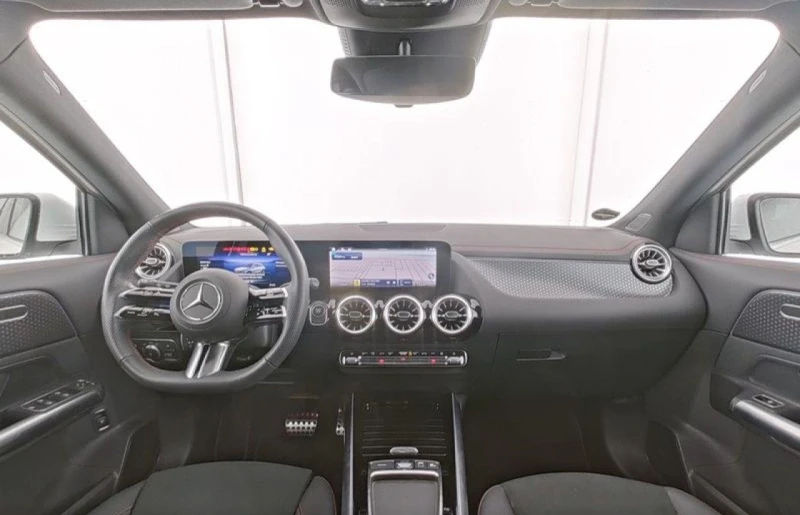 Mercedes-Benz EQA 300* 4M* AMG* PANO* DISTR* , снимка 6 - Автомобили и джипове - 52000154