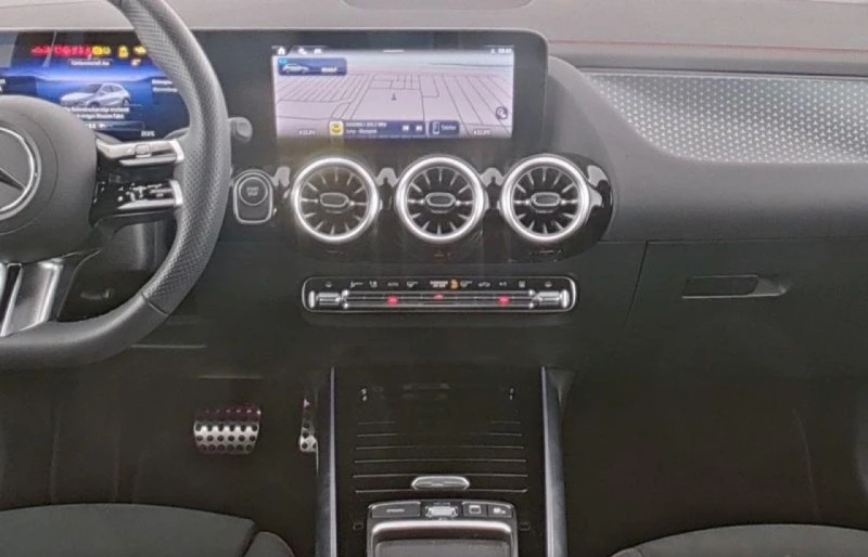 Mercedes-Benz EQA 300* 4M* AMG* PANO* DISTR* , снимка 5 - Автомобили и джипове - 52000154