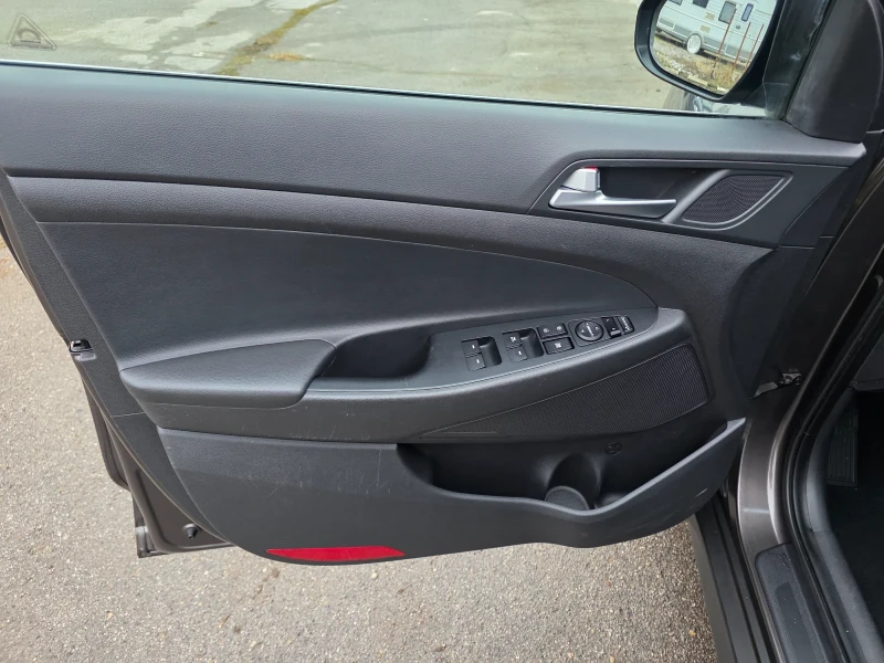 Hyundai Tucson 1.7 CRDI 16V UNIKAT ITALIA EURO 6B , снимка 9 - Автомобили и джипове - 53216593