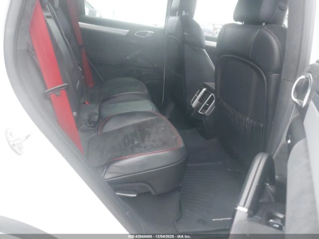 Porsche Cayenne GTS, снимка 13 - Автомобили и джипове - 52736475