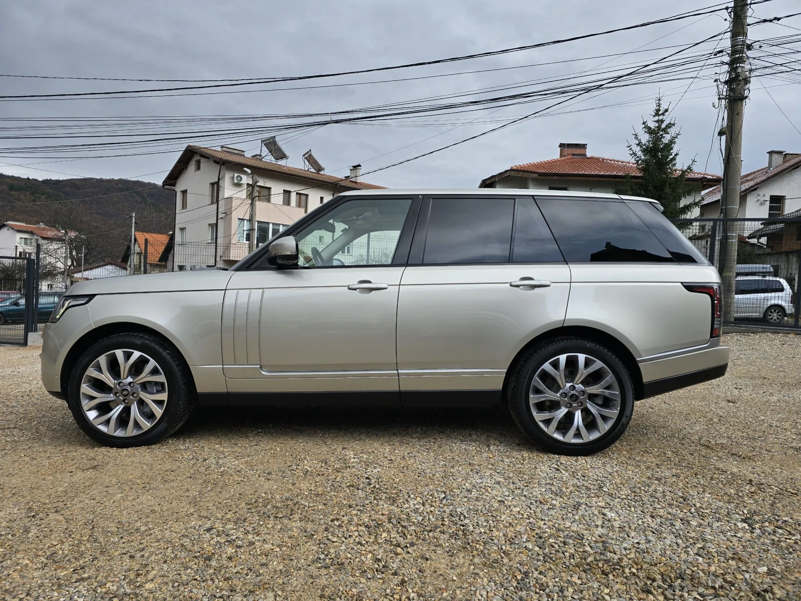 Land Rover Range rover AUTOBIOGRAPHY 4.4 - изображение 4